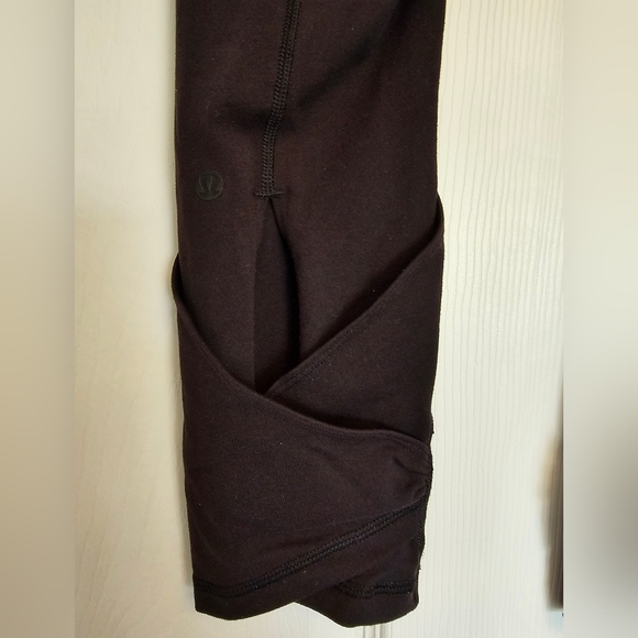 Lululemon pant with skirt overlay - Picture 3 of 8